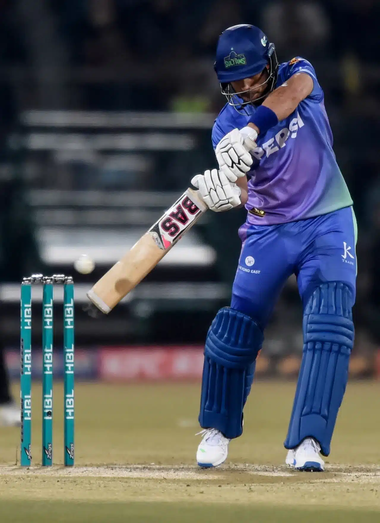 PSL 9 14th Match: Multan Sultans vs Lahore Qalandars 2 Reeza Hendricks shapes to slap one away, Lahore Qalandars vs Multan Sultans, Lahore, PSL 2024, February 27, 2024